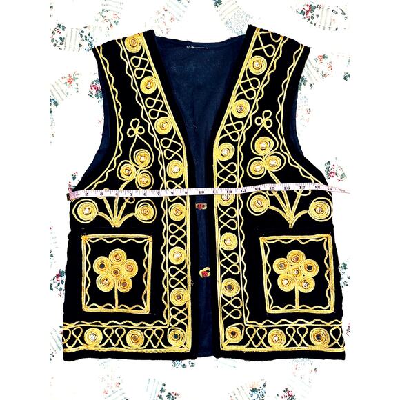 VINTAGE 70's BLACK VELVET GOLD EMBROIDERED HIPPIE AFGHAN VEST WAIST COAT - Picture 3 of 6